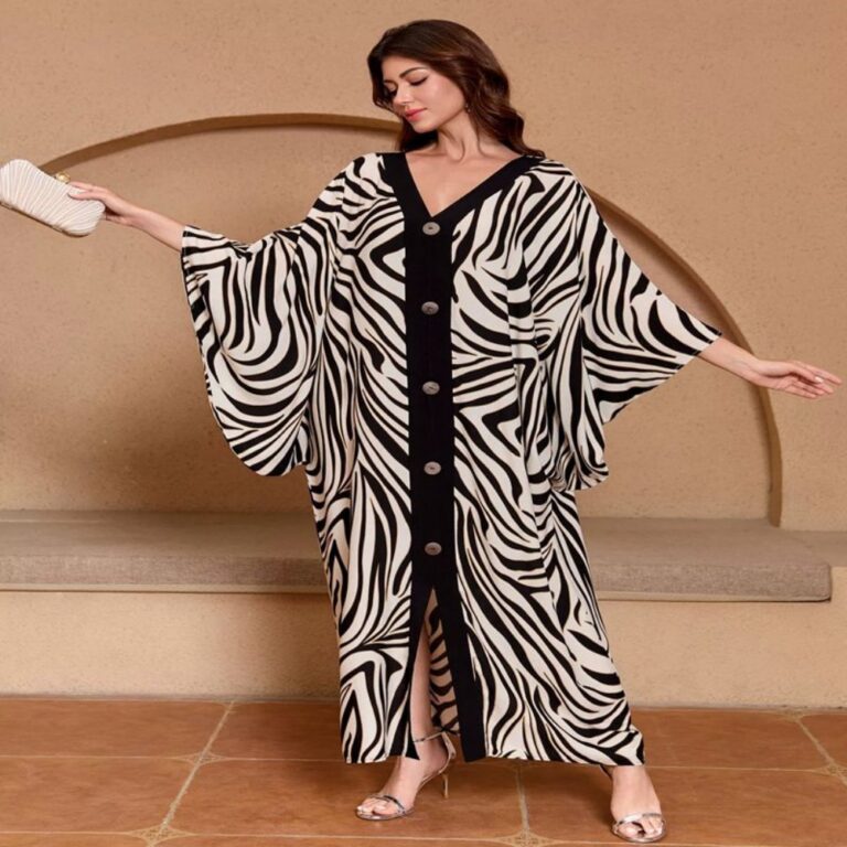 Swimming Gear Loose-fitting plus-size vacation dress / bikini cover-up